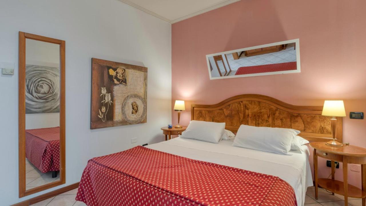 Primotel Brescia Bagian luar foto