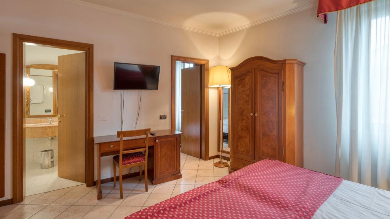 Primotel Brescia Bagian luar foto