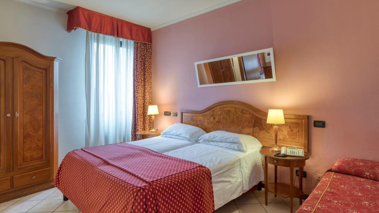 Primotel Brescia Bagian luar foto
