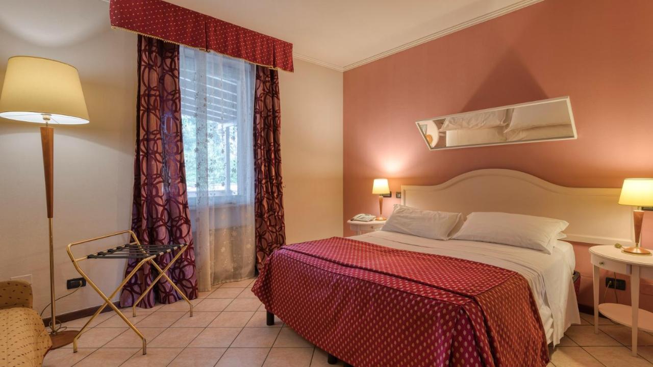 Primotel Brescia Bagian luar foto