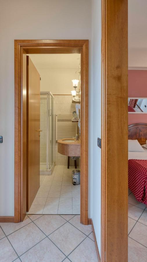 Primotel Brescia Bagian luar foto