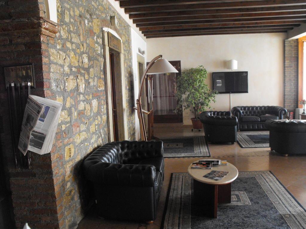 Primotel Brescia Bagian luar foto