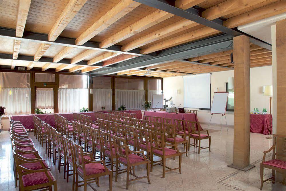 Primotel Brescia Bagian luar foto