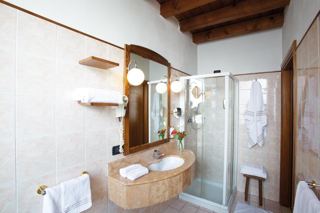 Primotel Brescia Bagian luar foto